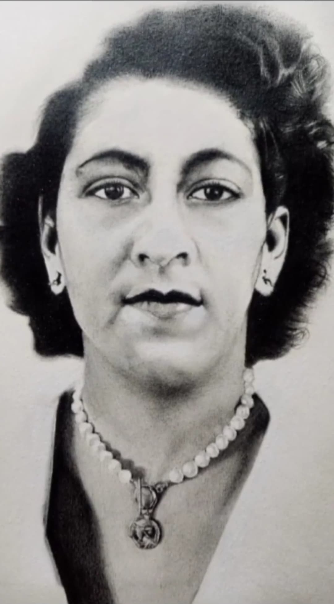 Mama de Luis Alonso by Rolando Del Carmen