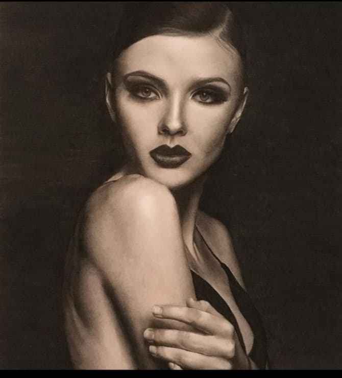 La Travesti by Rolando Del Carmen